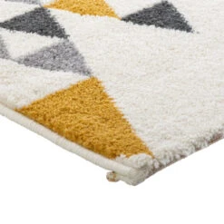 Tapis Triangle 120x170 Ilan Moutarde Atmosphera 8 Tapis Triangle 120x170 Ilan Moutarde Atmosphera -Mobilier Soldes tapis triangle 120x170 ilan moutarde atmosphera 2